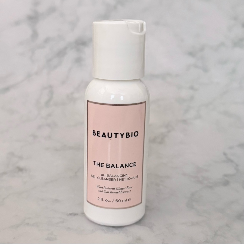 The Balance pH-Balancing Gel Cleanser - Pink